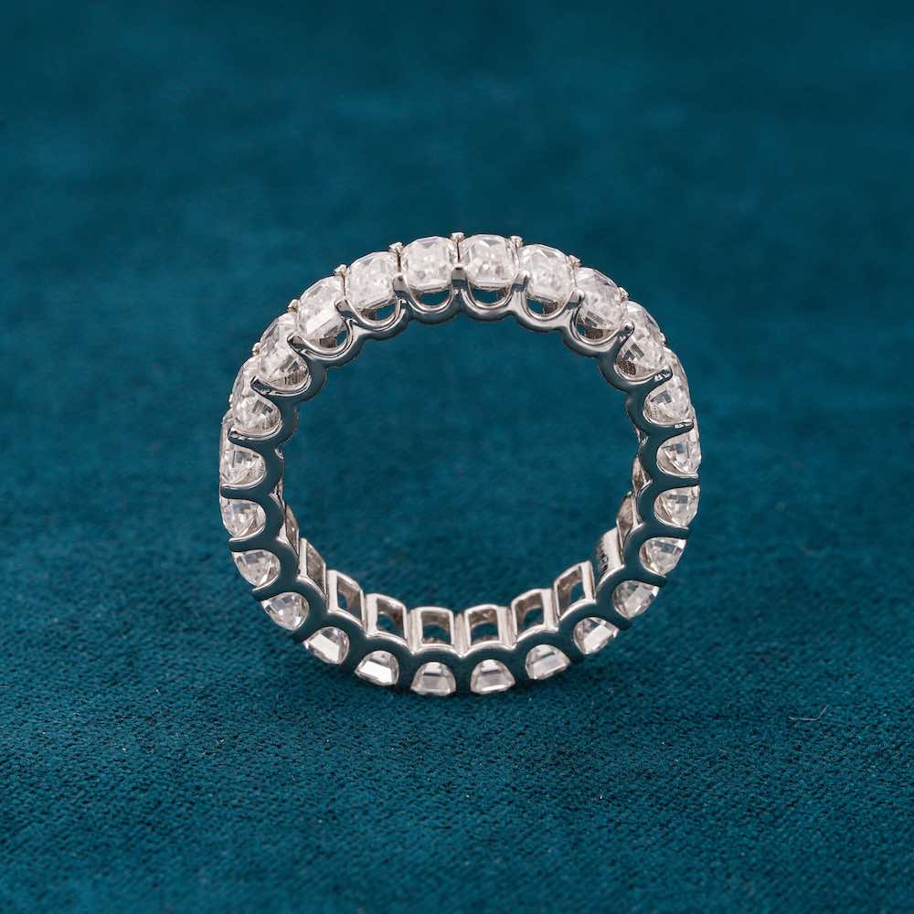 VVS Moissanite Baguette Band Ring